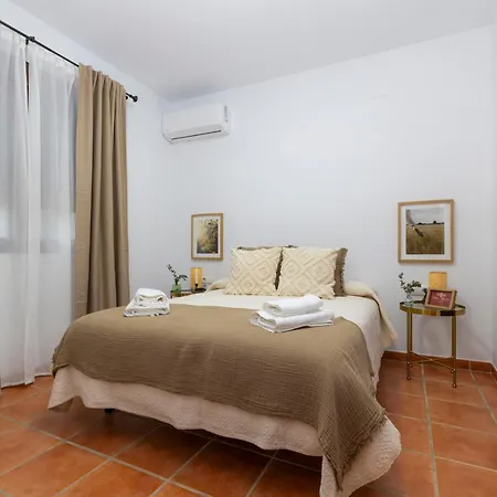 Tapias Blancas Holiday home Valencia del Ventoso